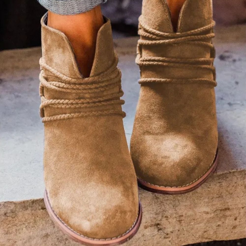 Zoe | Women’s Retro V-Cut Chunky Ankle Boots