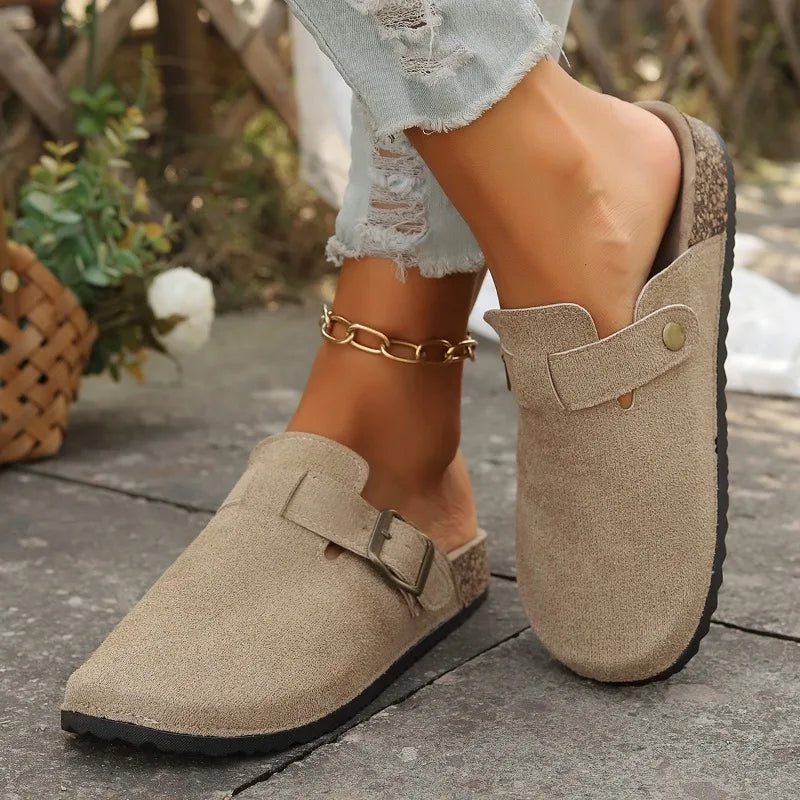 Lucy® | Classic suede sandals with a round toe