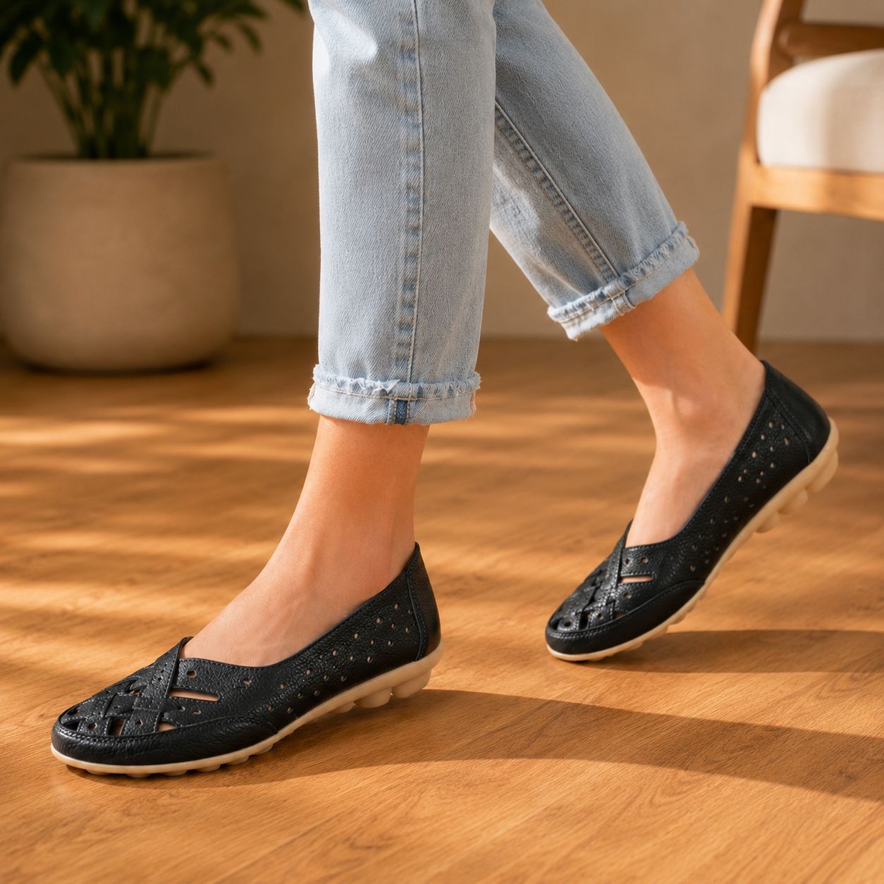 Camila® | Orthopedic leather sandals